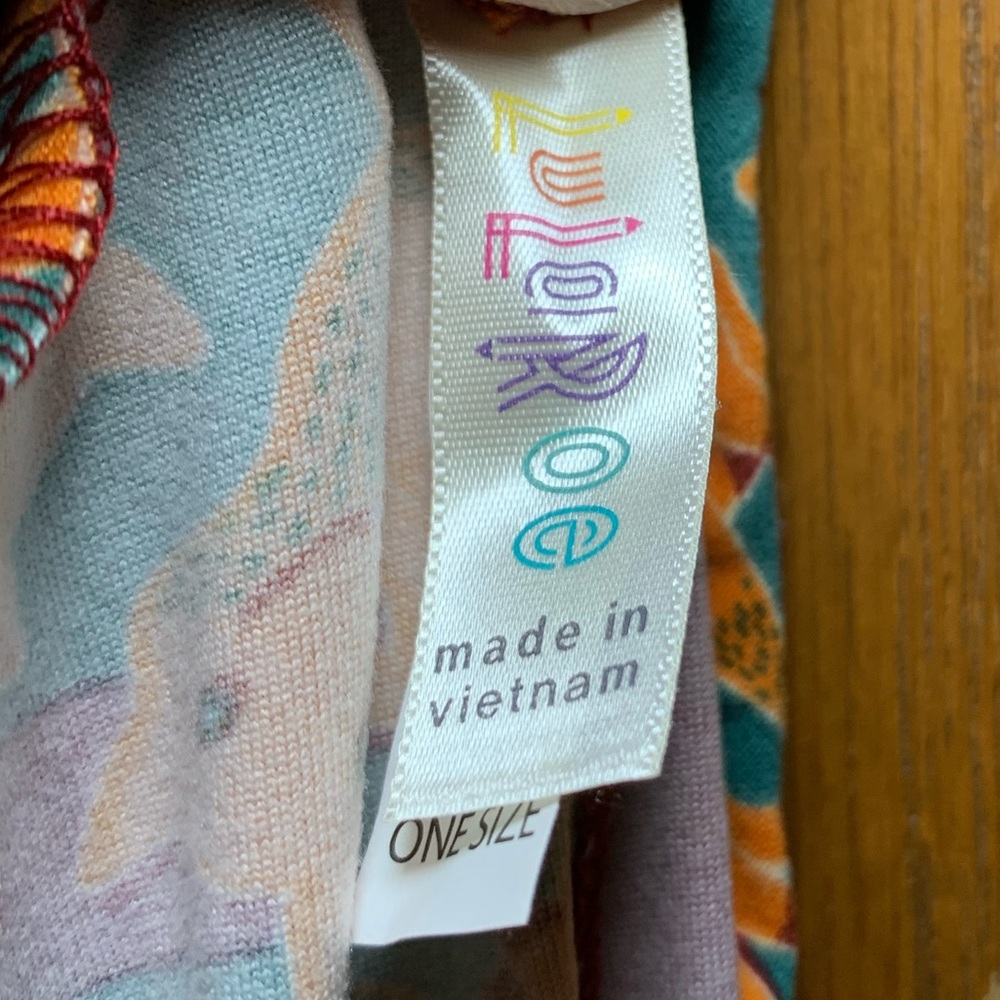 NWOT- LuLaRoe Leggings One Size- Fox Print Animal Pattern - Picture 6 of 9